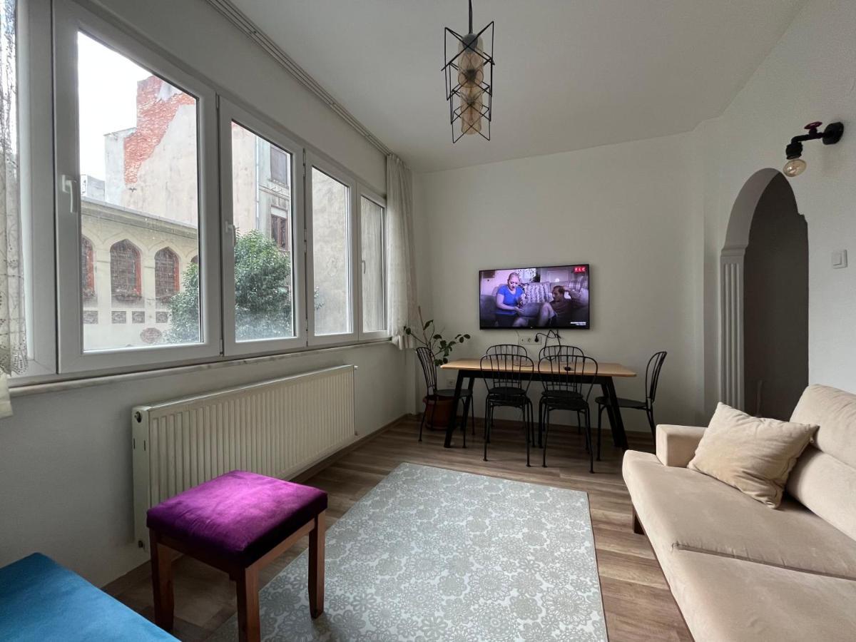 Centrally Located, 2+1 House In Taksim, Cihangir Leilighet Istanbul Eksteriør bilde