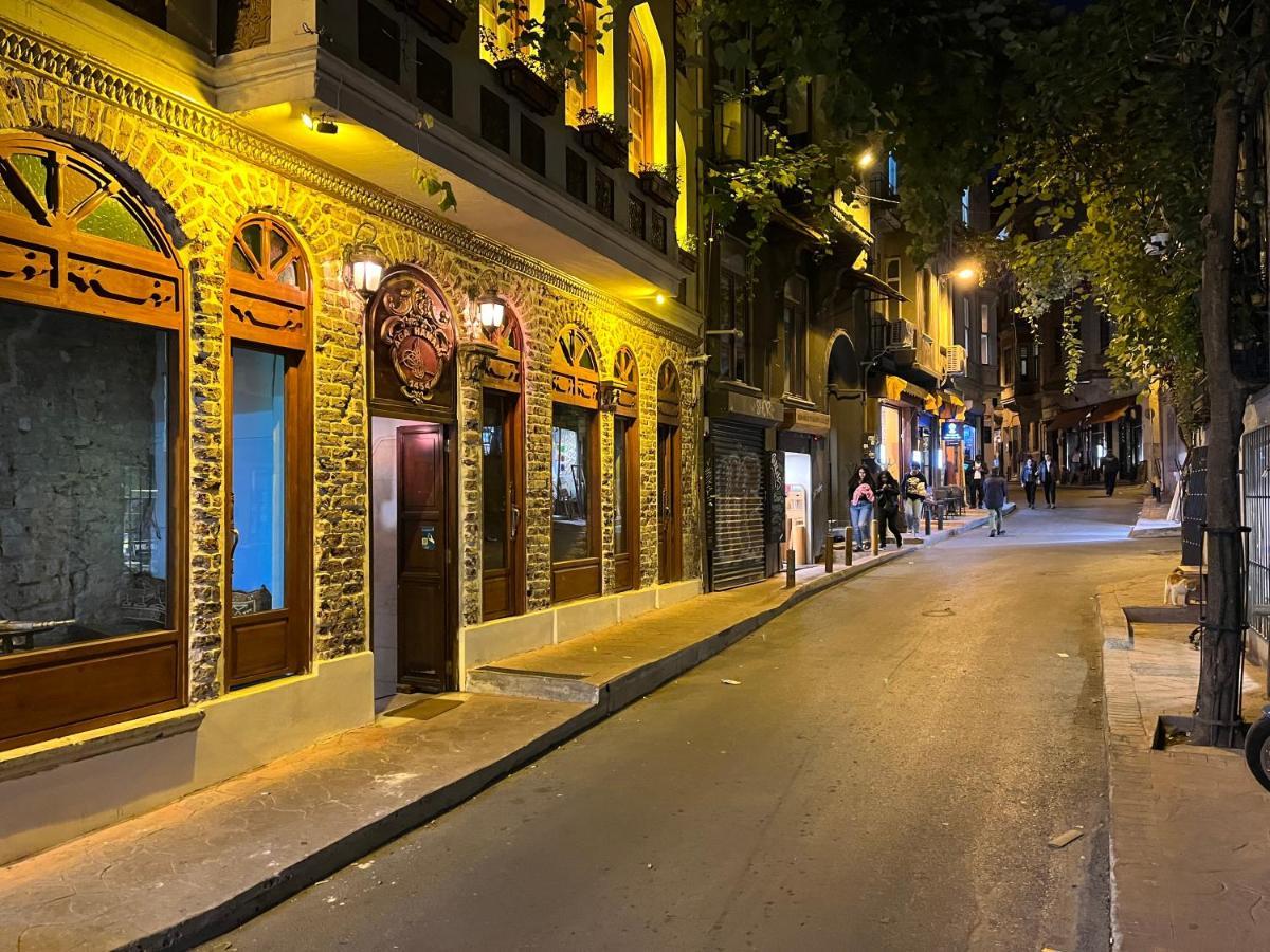 Centrally Located, 2+1 House In Taksim, Cihangir Leilighet Istanbul Eksteriør bilde