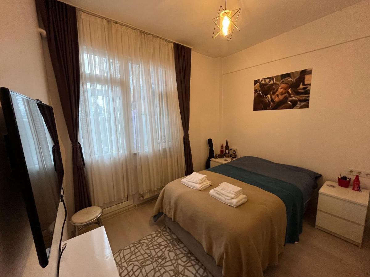 Centrally Located, 2+1 House In Taksim, Cihangir Leilighet Istanbul Eksteriør bilde