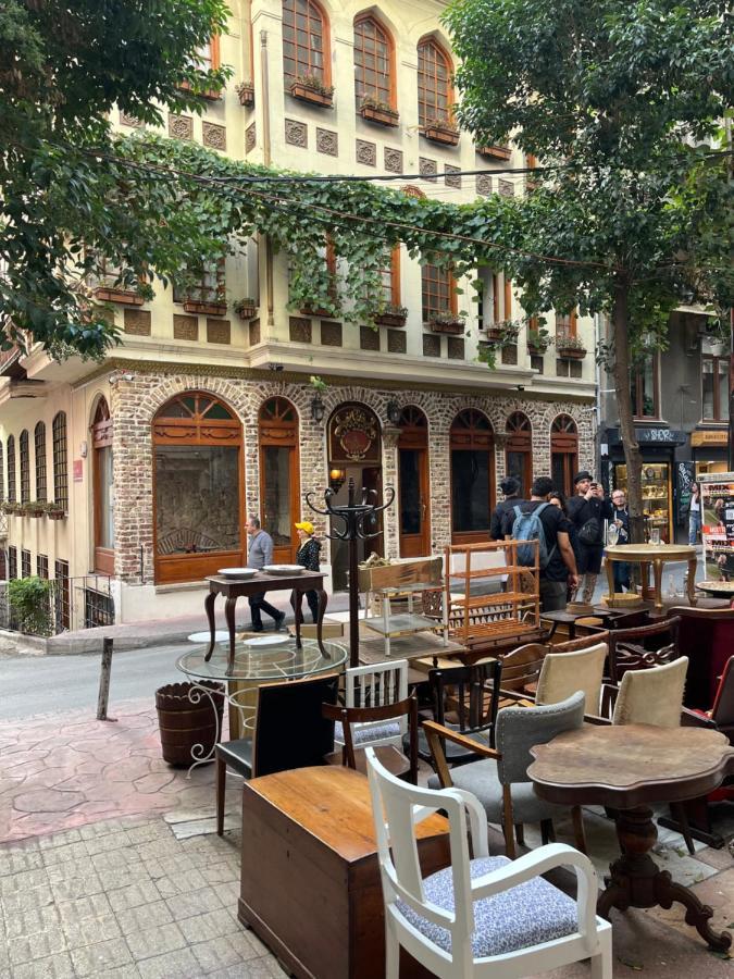 Centrally Located, 2+1 House In Taksim, Cihangir Leilighet Istanbul Eksteriør bilde
