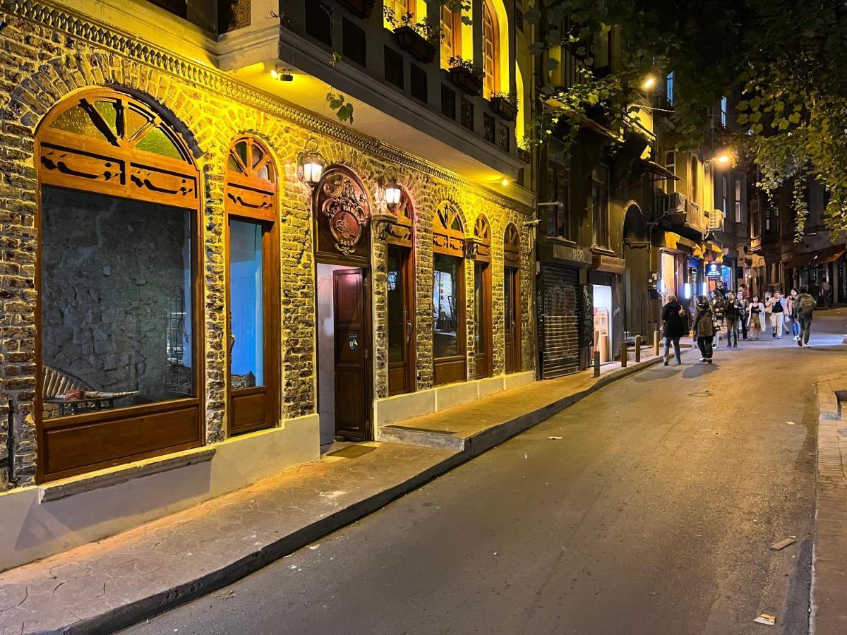 Centrally Located, 2+1 House In Taksim, Cihangir Leilighet Istanbul Eksteriør bilde