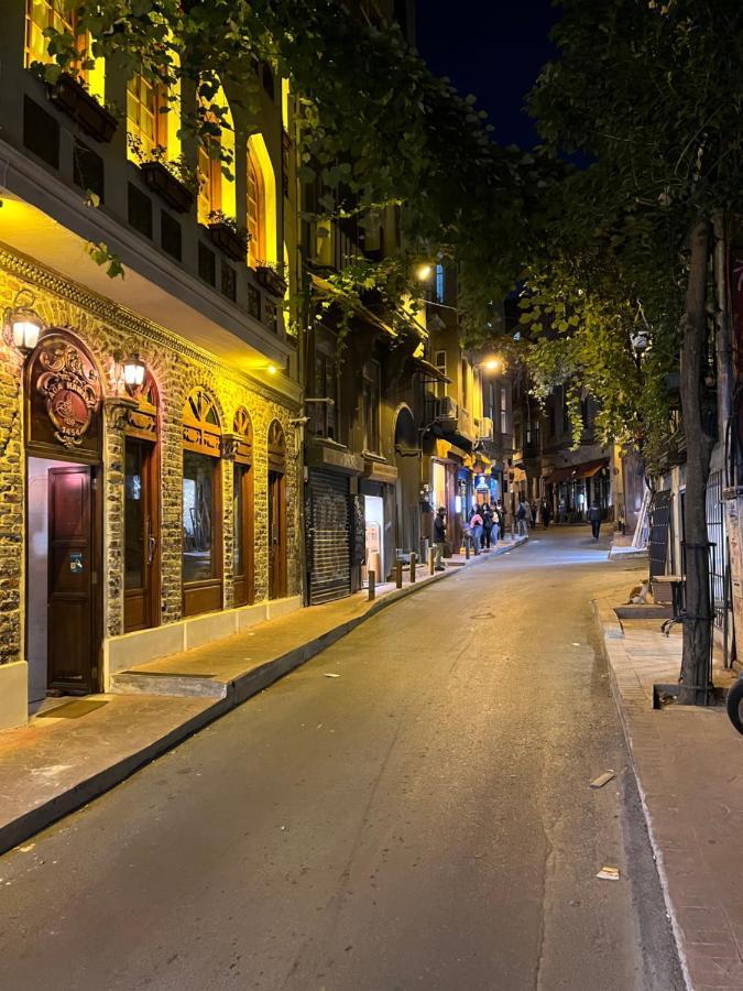 Centrally Located, 2+1 House In Taksim, Cihangir Leilighet Istanbul Eksteriør bilde