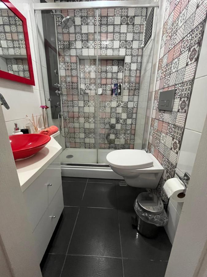 Centrally Located, 2+1 House In Taksim, Cihangir Leilighet Istanbul Eksteriør bilde