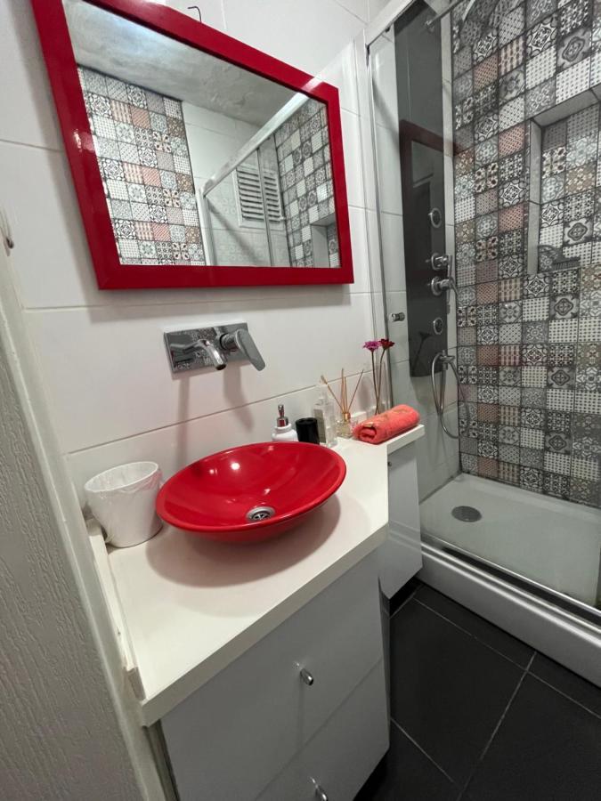 Centrally Located, 2+1 House In Taksim, Cihangir Leilighet Istanbul Eksteriør bilde