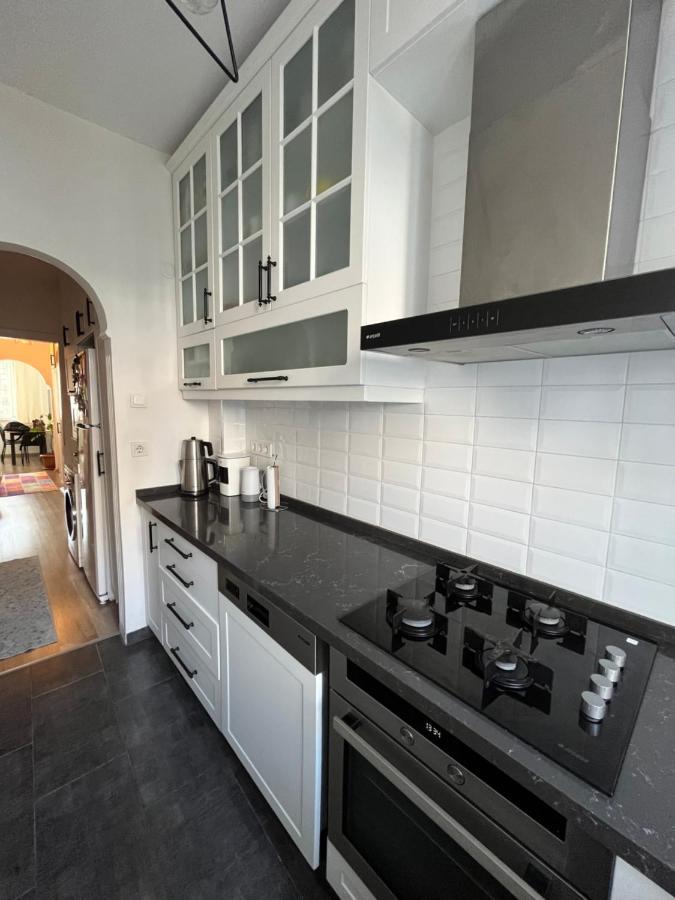 Centrally Located, 2+1 House In Taksim, Cihangir Leilighet Istanbul Eksteriør bilde