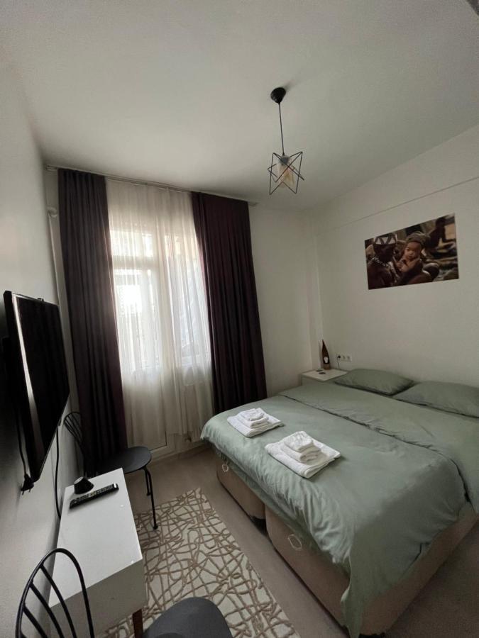 Centrally Located, 2+1 House In Taksim, Cihangir Leilighet Istanbul Eksteriør bilde